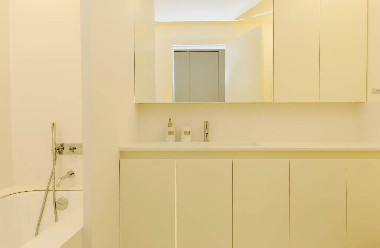 Lady Madona Apartment Lisbon
