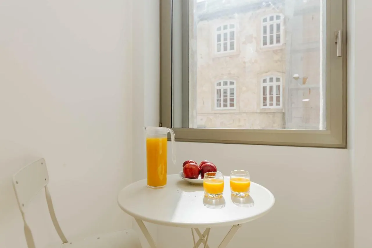 Lady Madona Apartment Lisbon